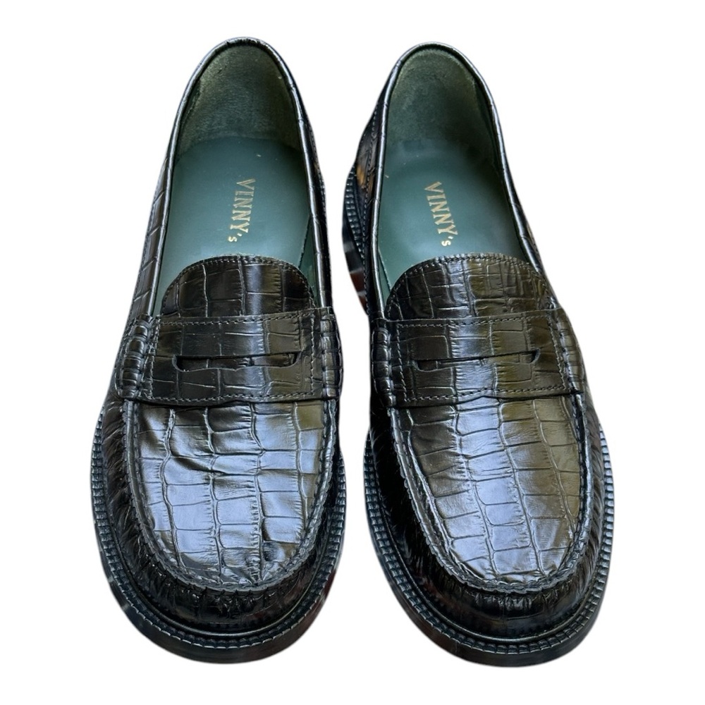 Black Crocodile Pattern Loafers